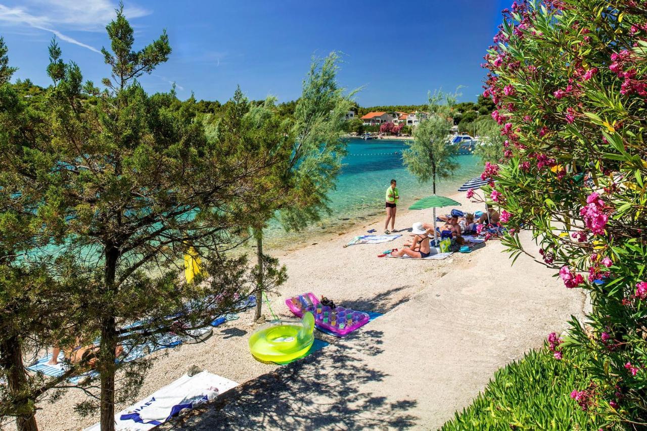 Apartments By The Sea Grebastica, Sibenik - 4881 Baselovici Buitenkant foto